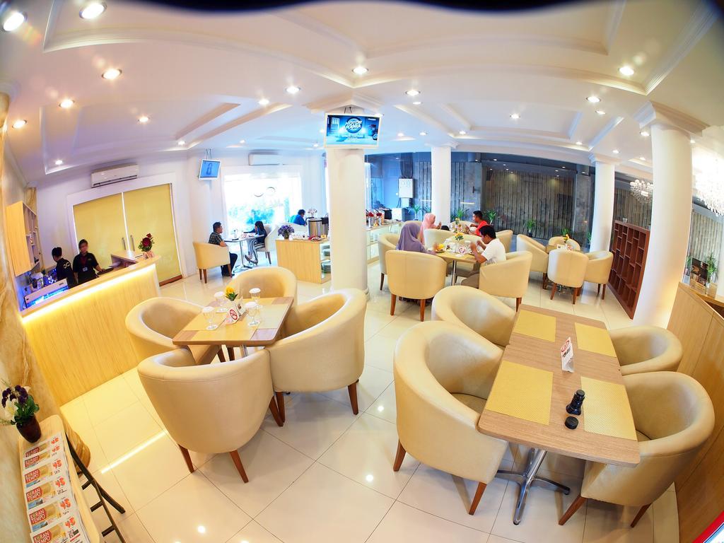 Maven Fatmawati Hotel Джакарта Экстерьер фото
