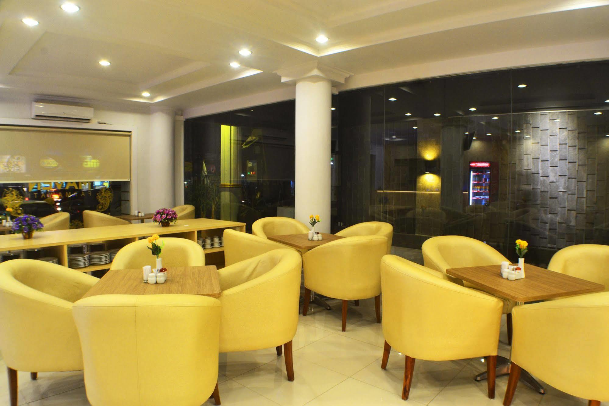 Maven Fatmawati Hotel Джакарта Экстерьер фото