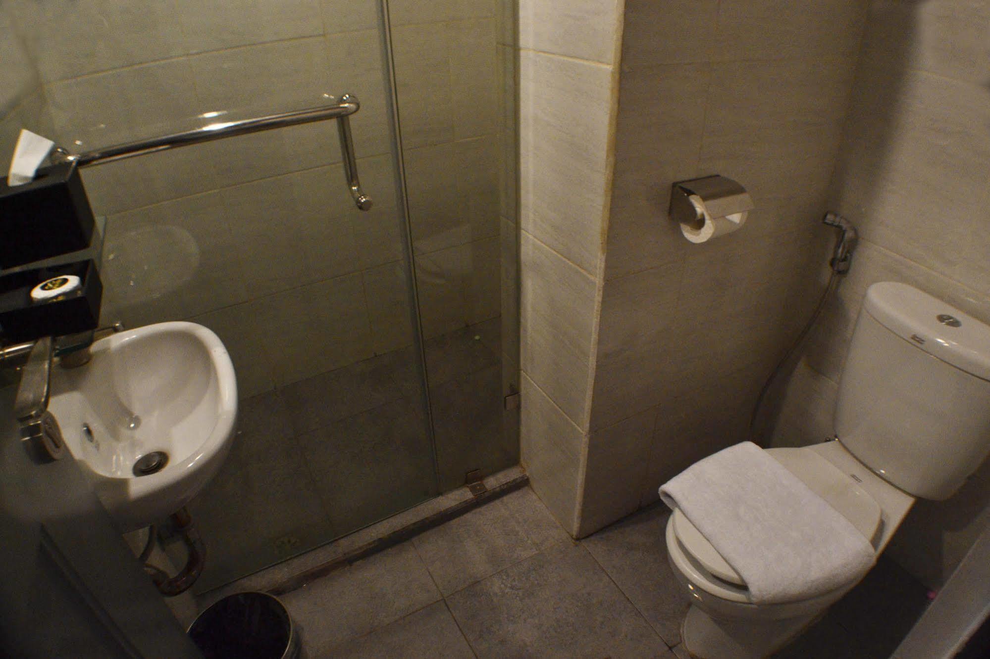 Maven Fatmawati Hotel Джакарта Экстерьер фото