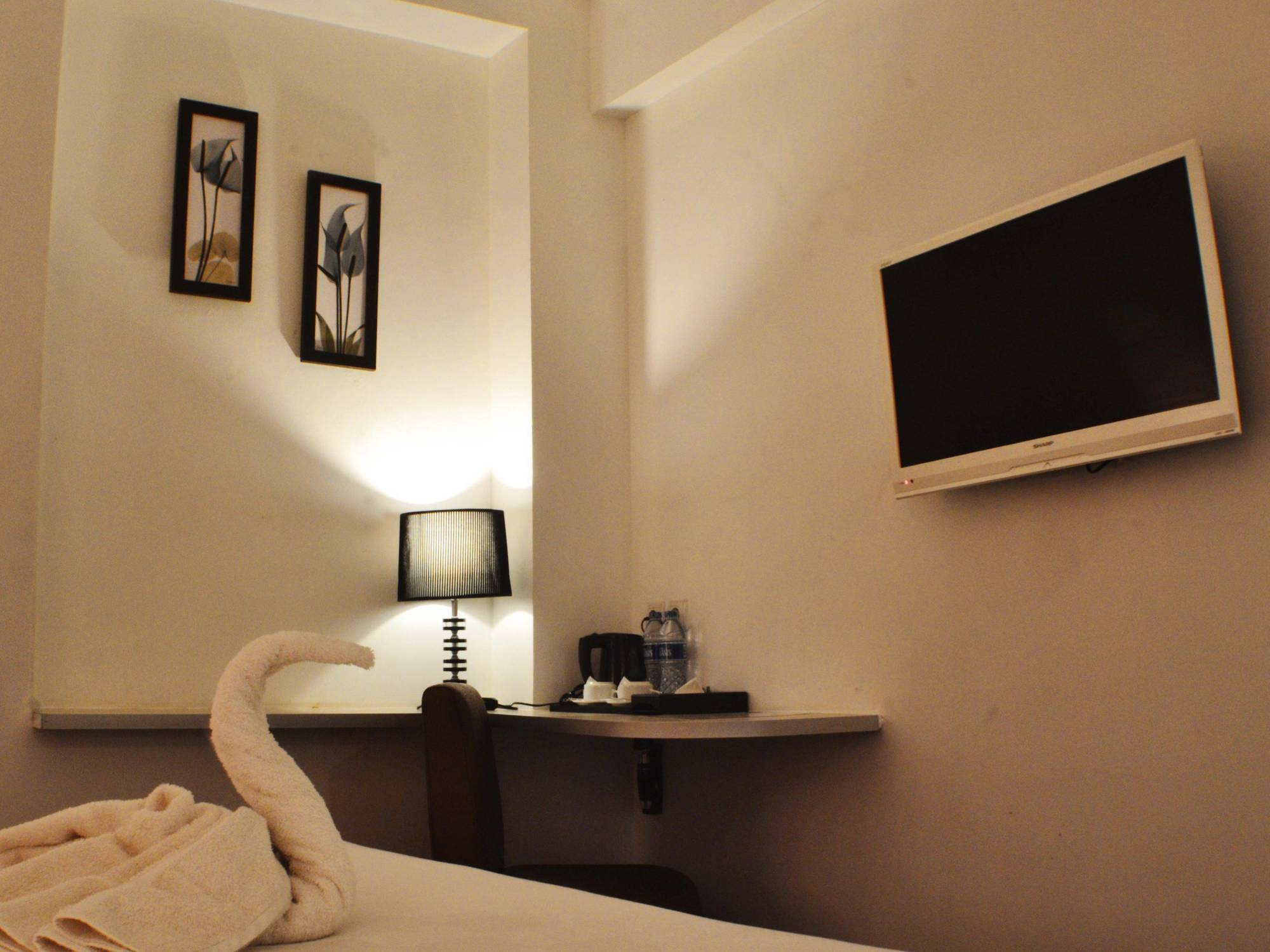 Maven Fatmawati Hotel Джакарта Экстерьер фото