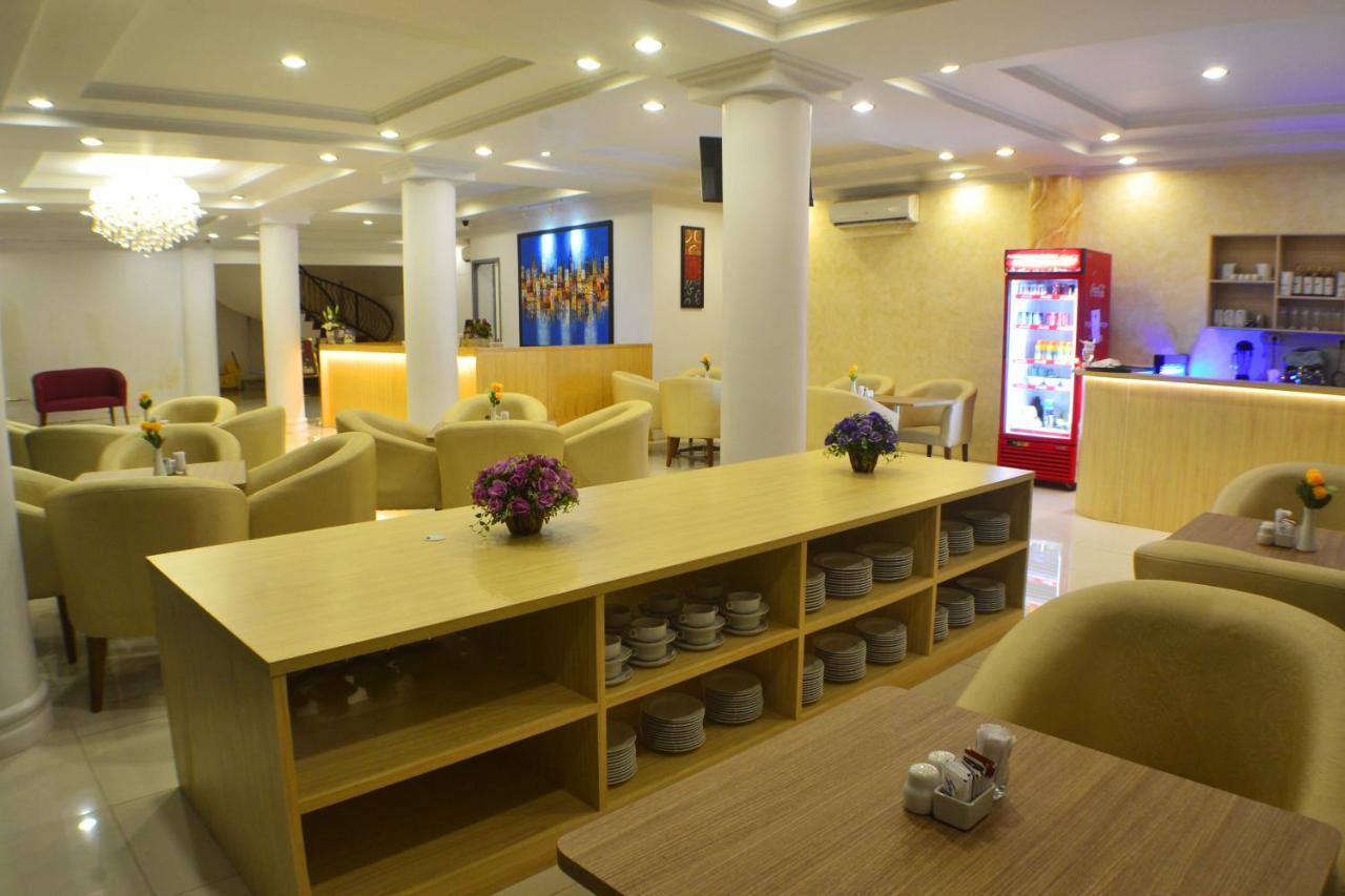 Maven Fatmawati Hotel Джакарта Экстерьер фото